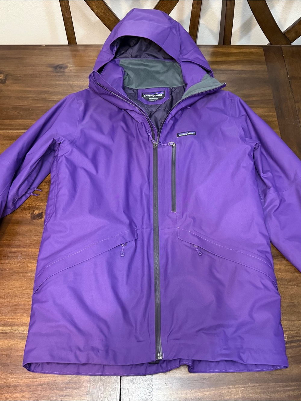 Men’s Patagonia Insulated Snowshot jacket purple small patagonia jacket